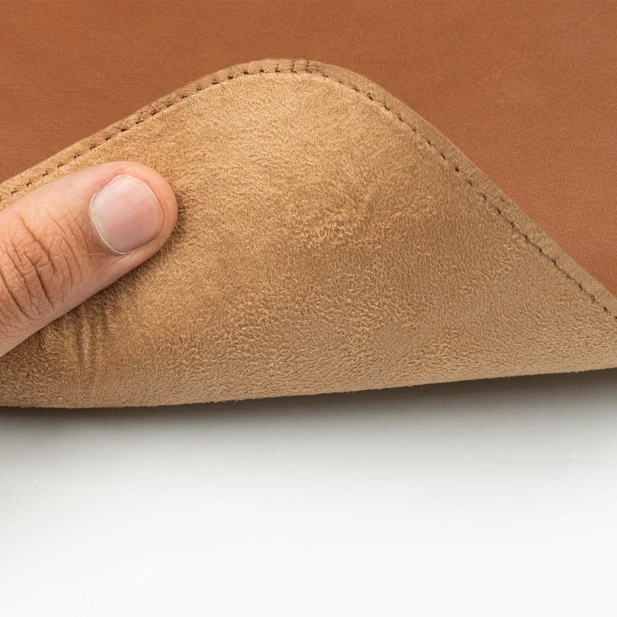 Kit Essential Desk MousePad Porta Caneta E Marca Página Em Couro